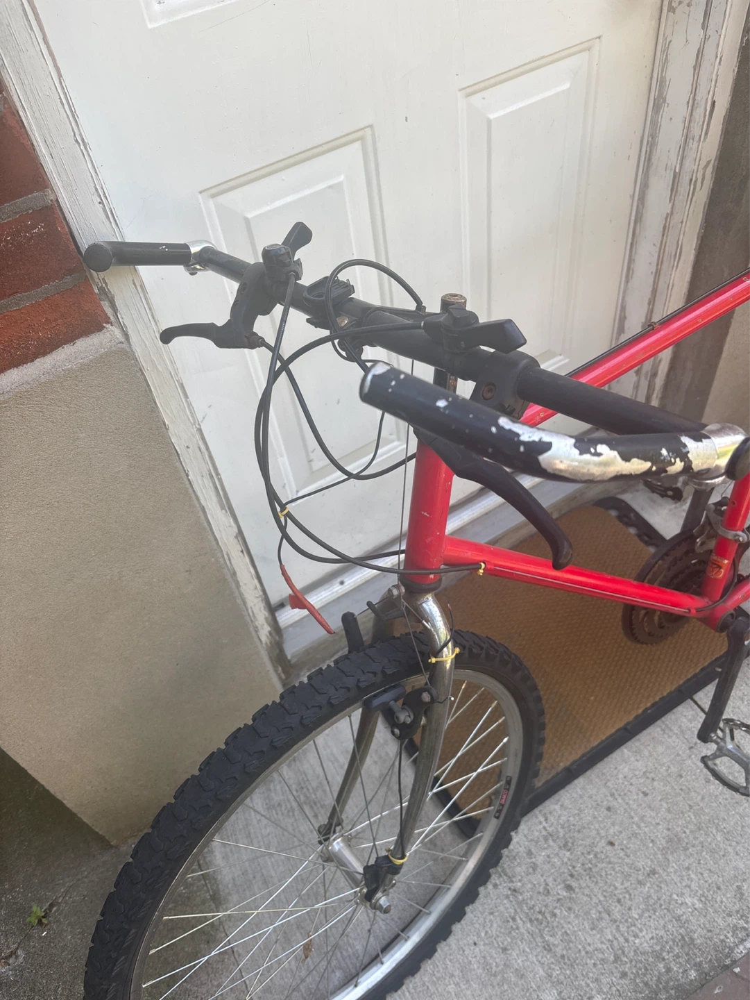 Red Mountain Bike - photo 2
