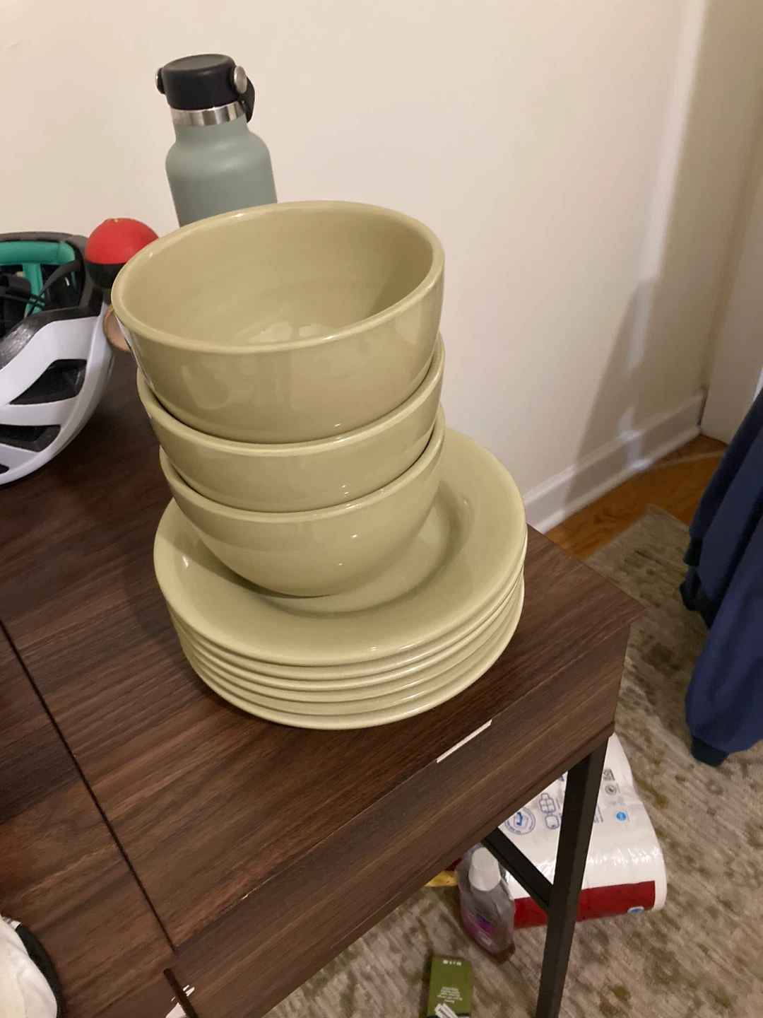 Set of 3 Bowls and 5 Plates