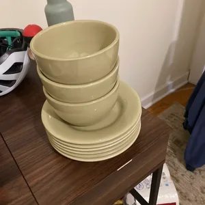 Set of 3 Bowls and 5 Plates