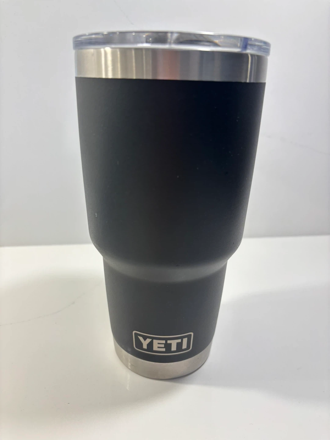 NEW YETI Rambler 30 oz Tumbler W/Magslider Lid, Black NEW