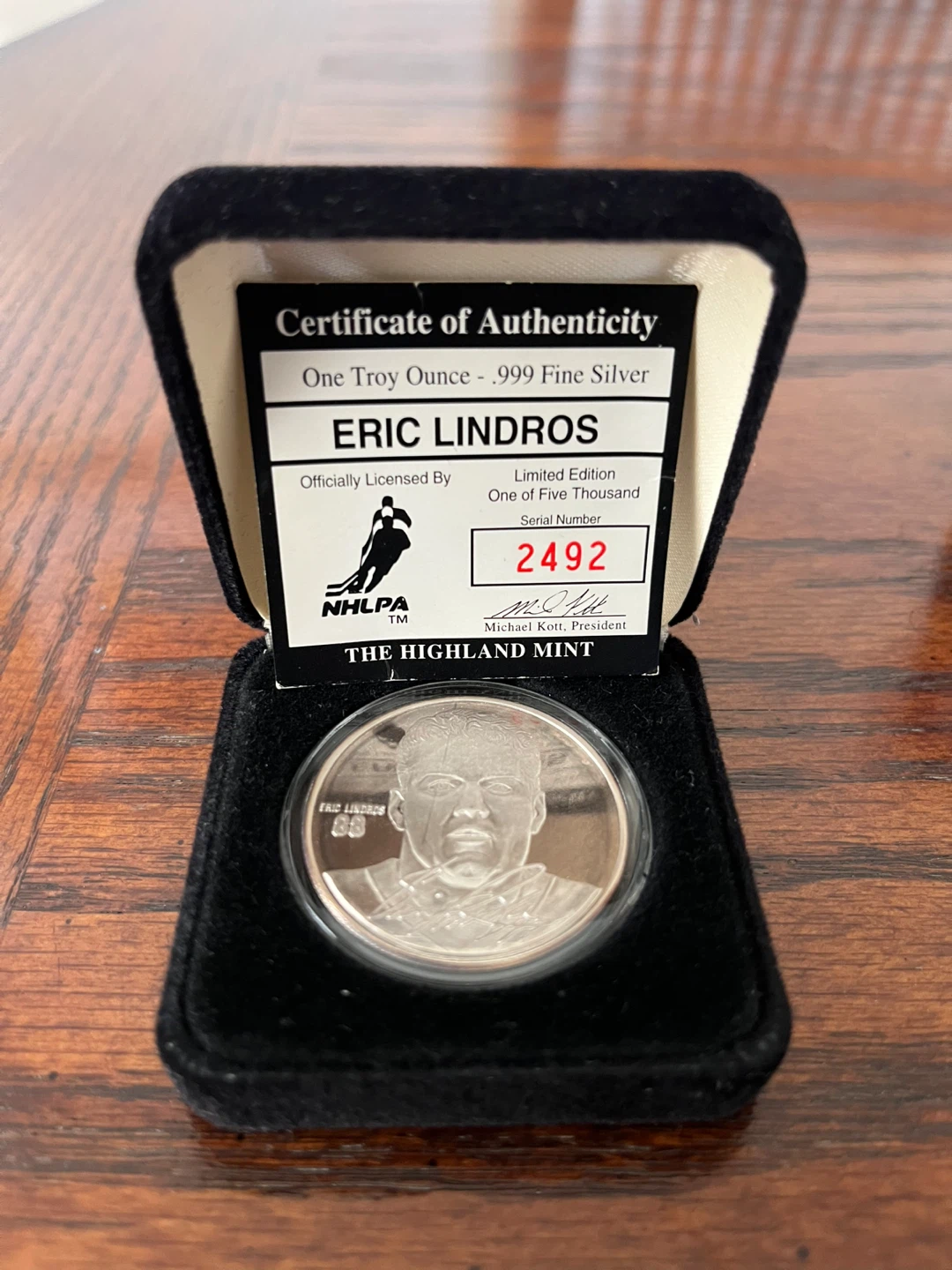 Eric Lindros 1 oz .999 Fine Silver Coin