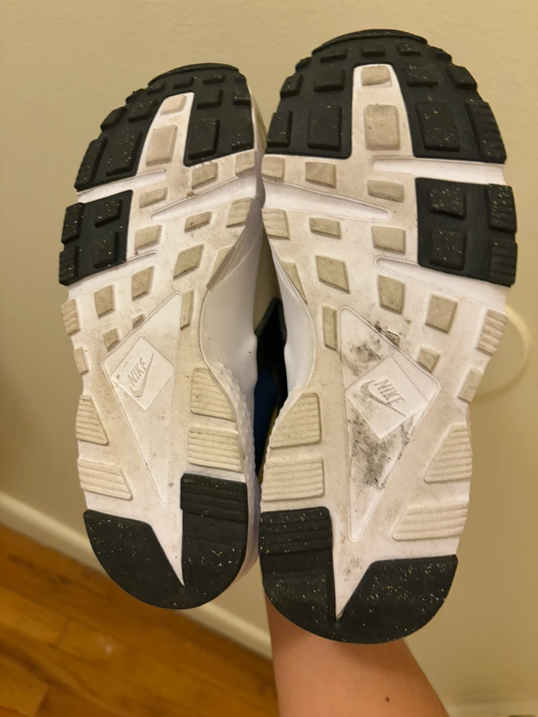 Nike Huarache Youth Sneakers US 5.5Y - photo 3