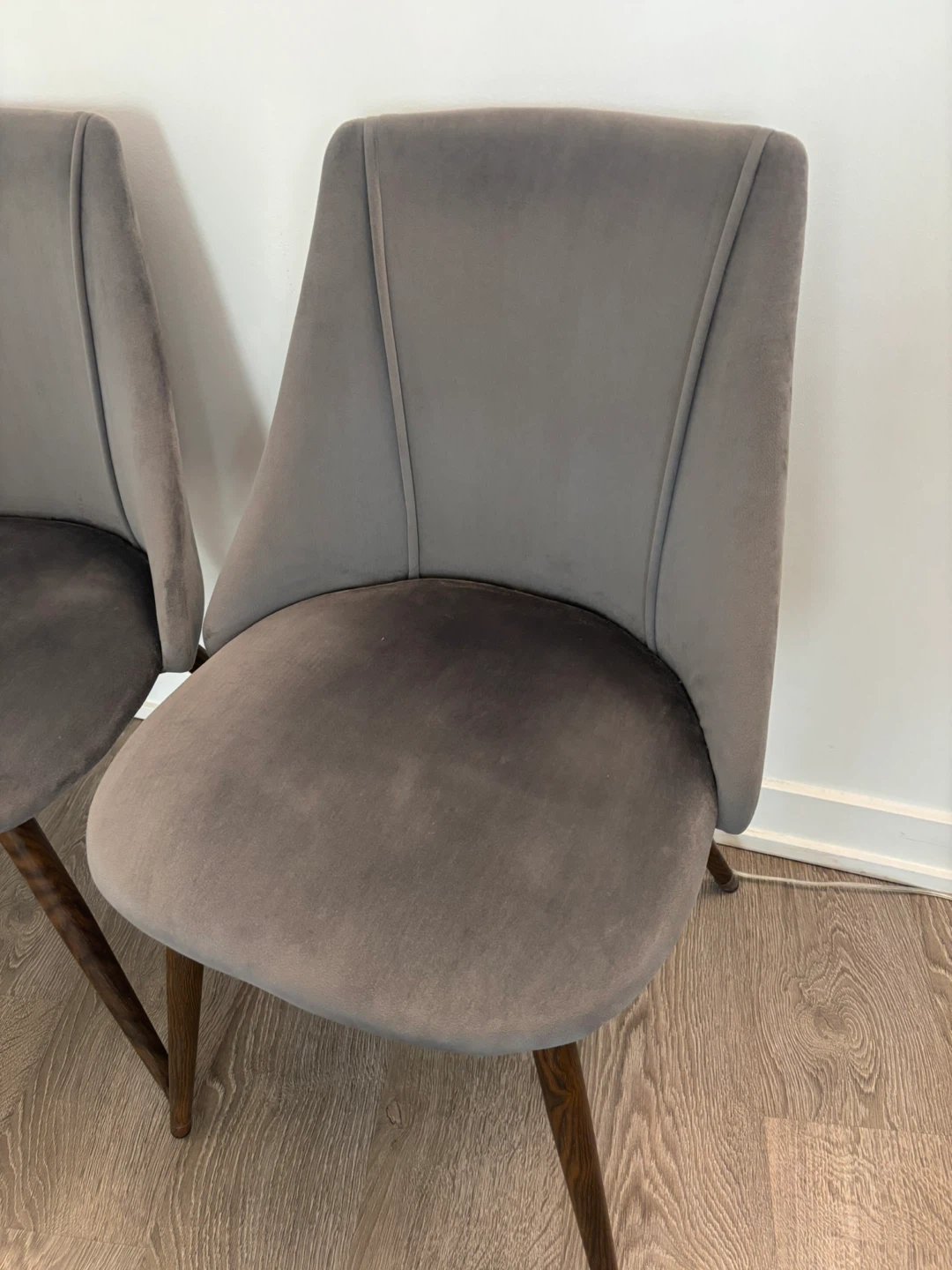Grey Velvet Dining Chairs 2x - photo 3