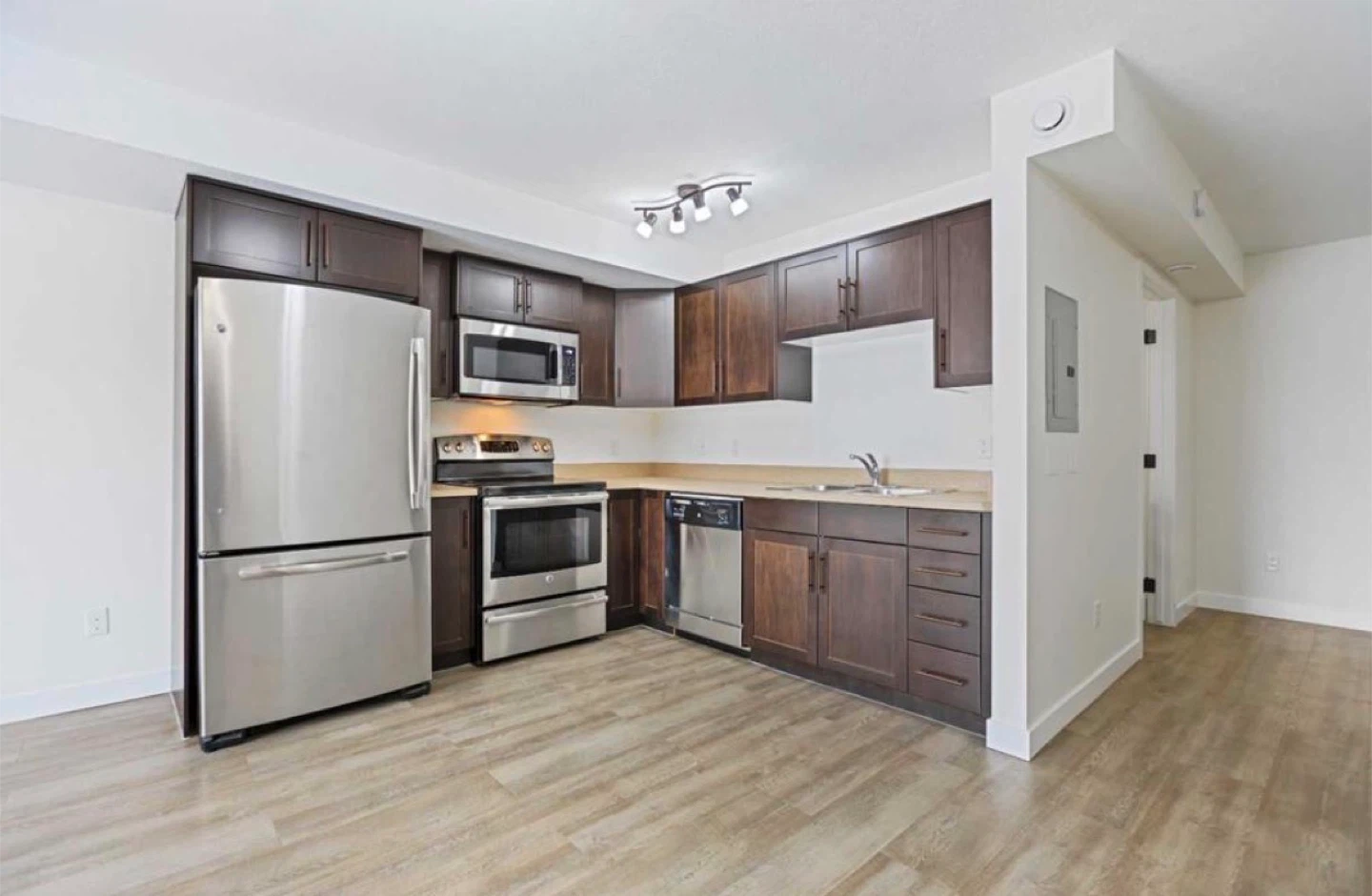 1 Bedroom + 1 Bathroom Townhouse for rent