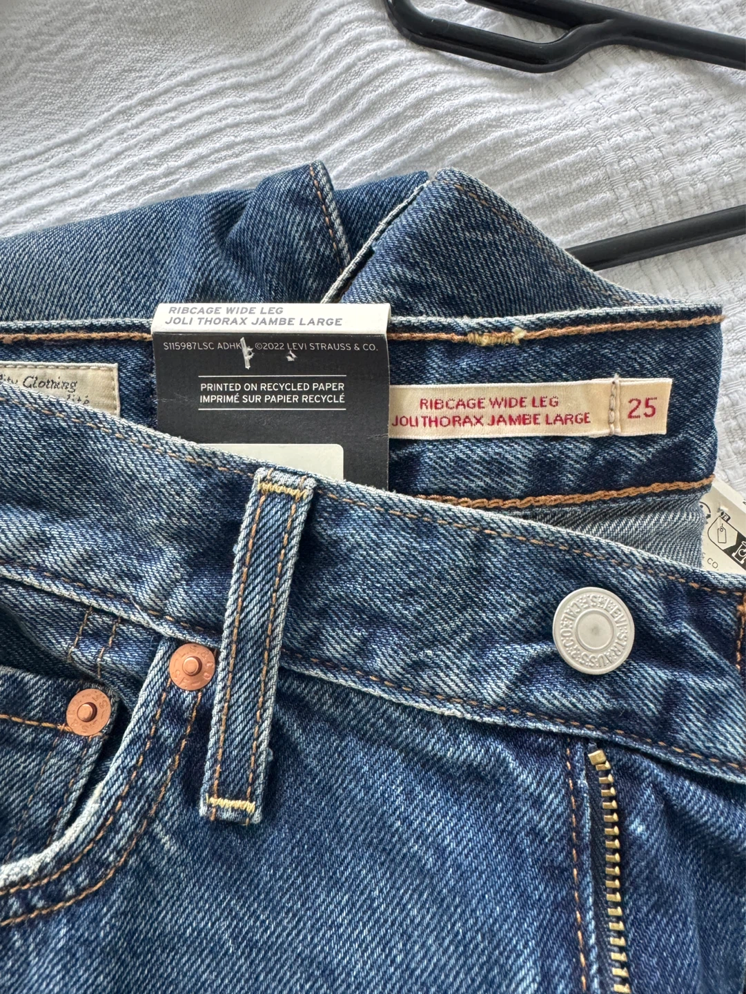 Levi's Ribcage Wide Leg Jeans - Size 25