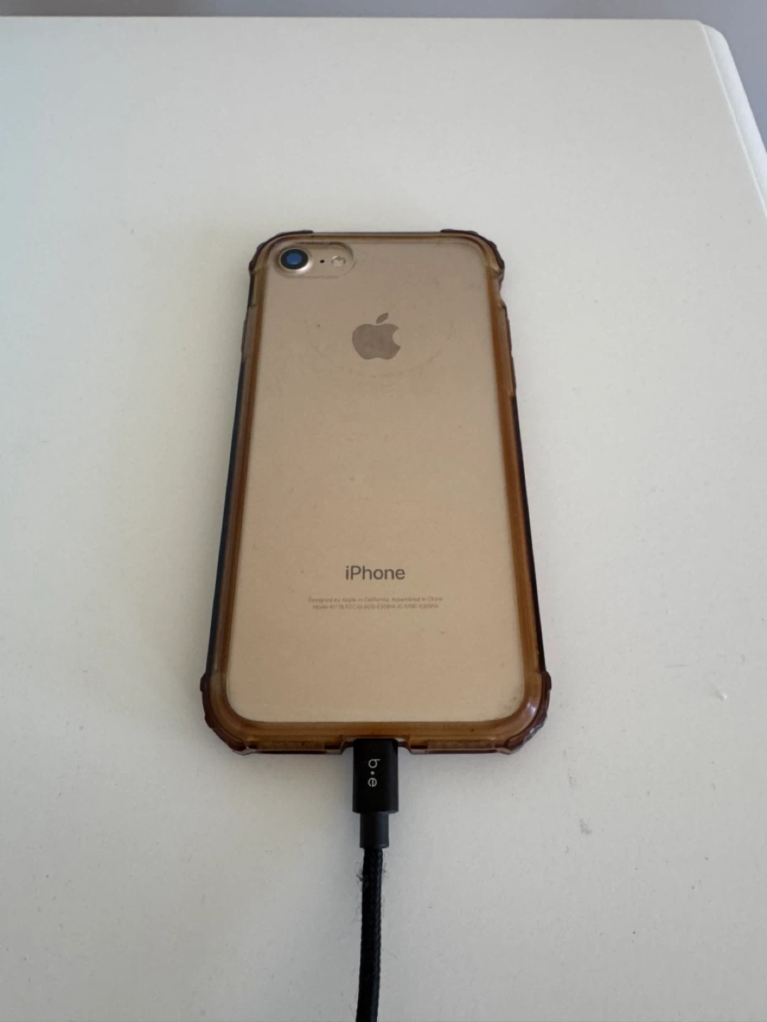 iPhone 7 - photo 2