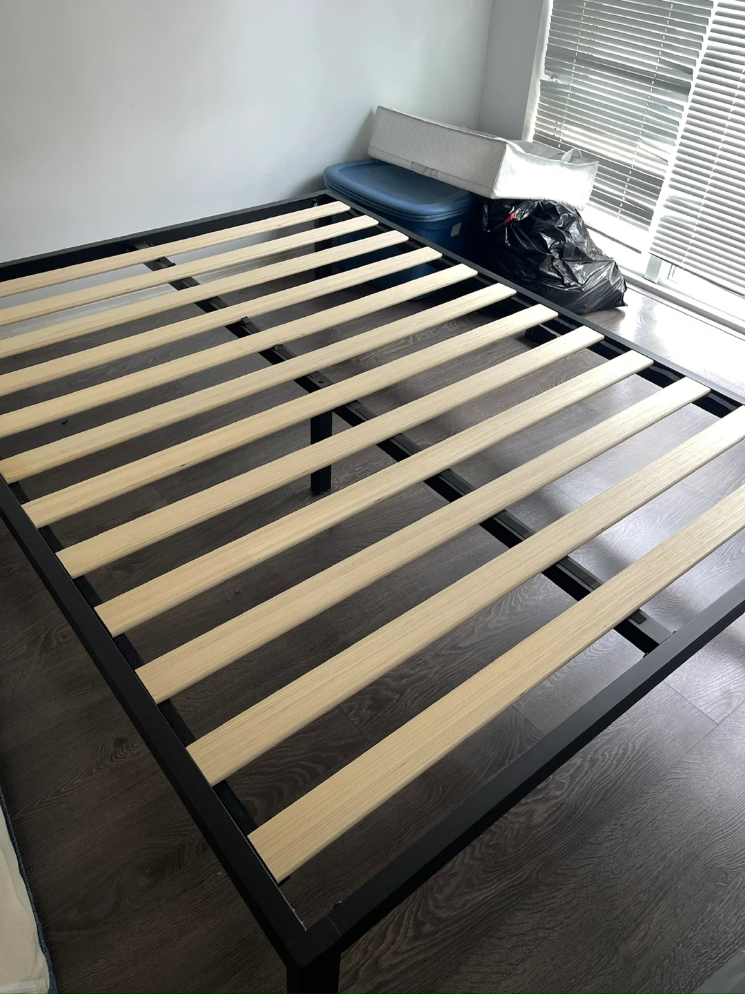 Queen size - Bed Frame