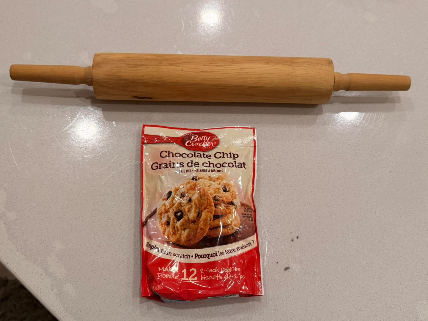 Betty Crocker Chocolate Chip Cookie Mix & Wooden Rolling Pin - photo 2