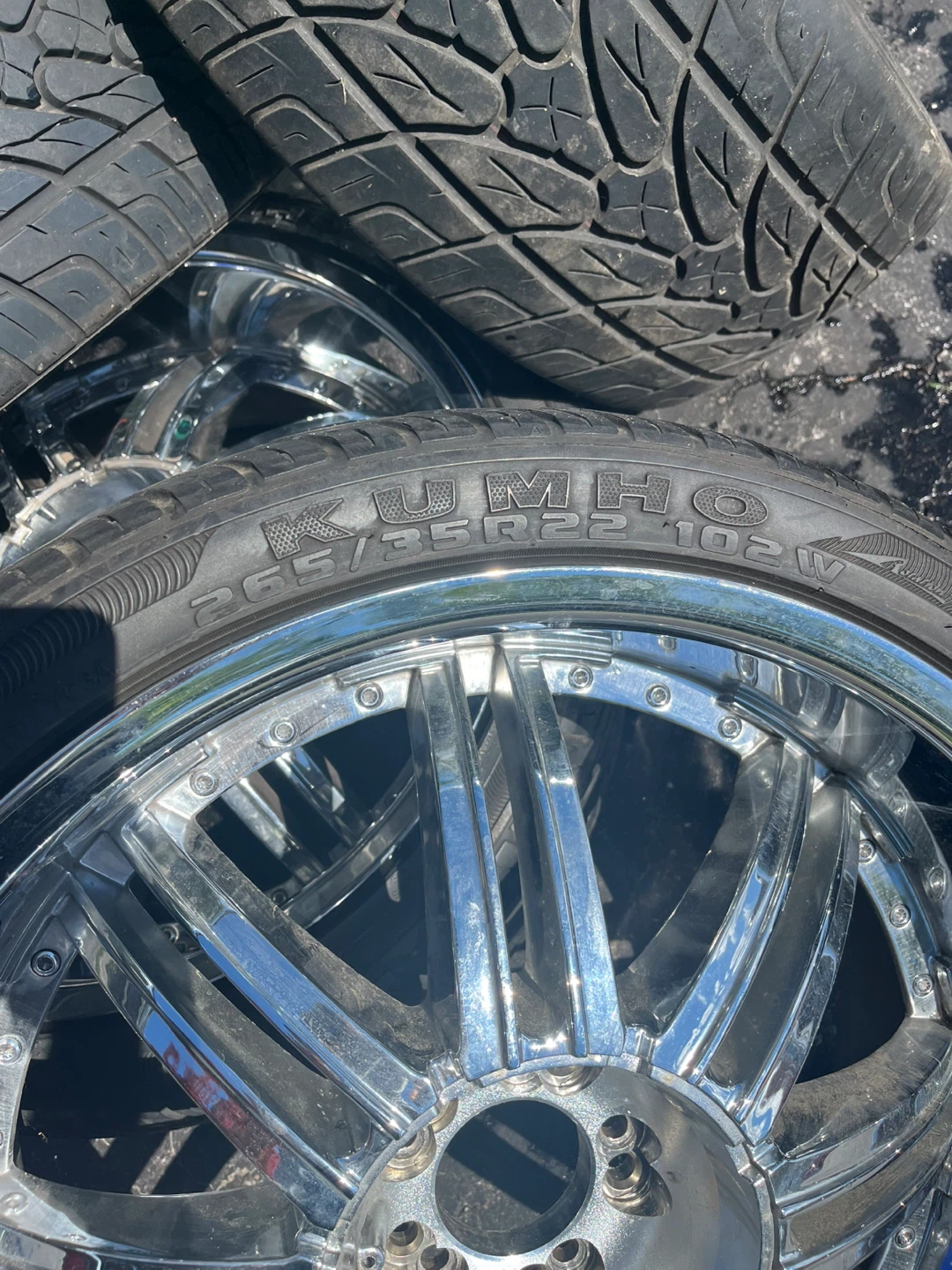 22" Kumho Tires and Chrome Rims - photo 3