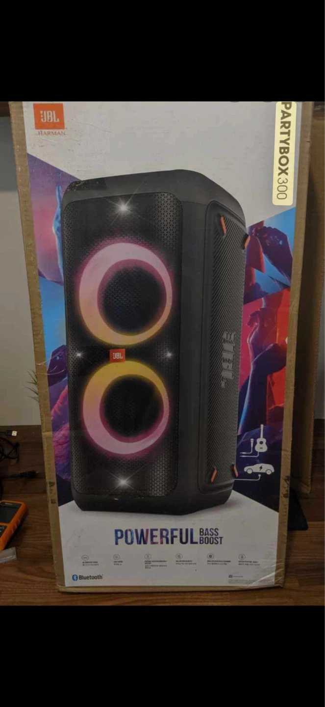 JBL Partybox 300 Speaker - Great Sound!