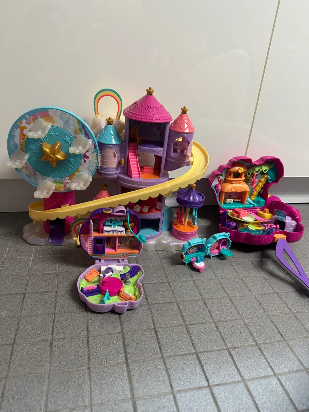 Various Polly Pockets