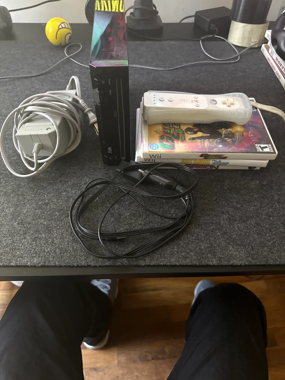 Nintendo Wii Console Bundle with Games and Controller