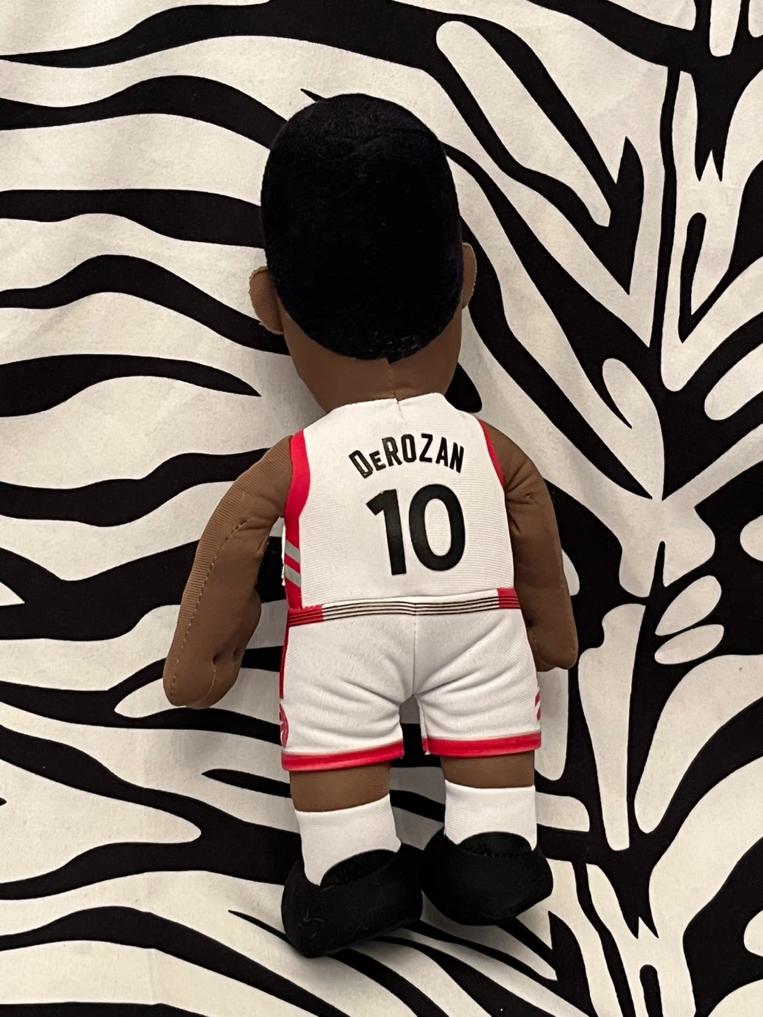 🏀 Toronto Raptors DeMar DeRozan Bleacher Creatures plush Toy - photo 3