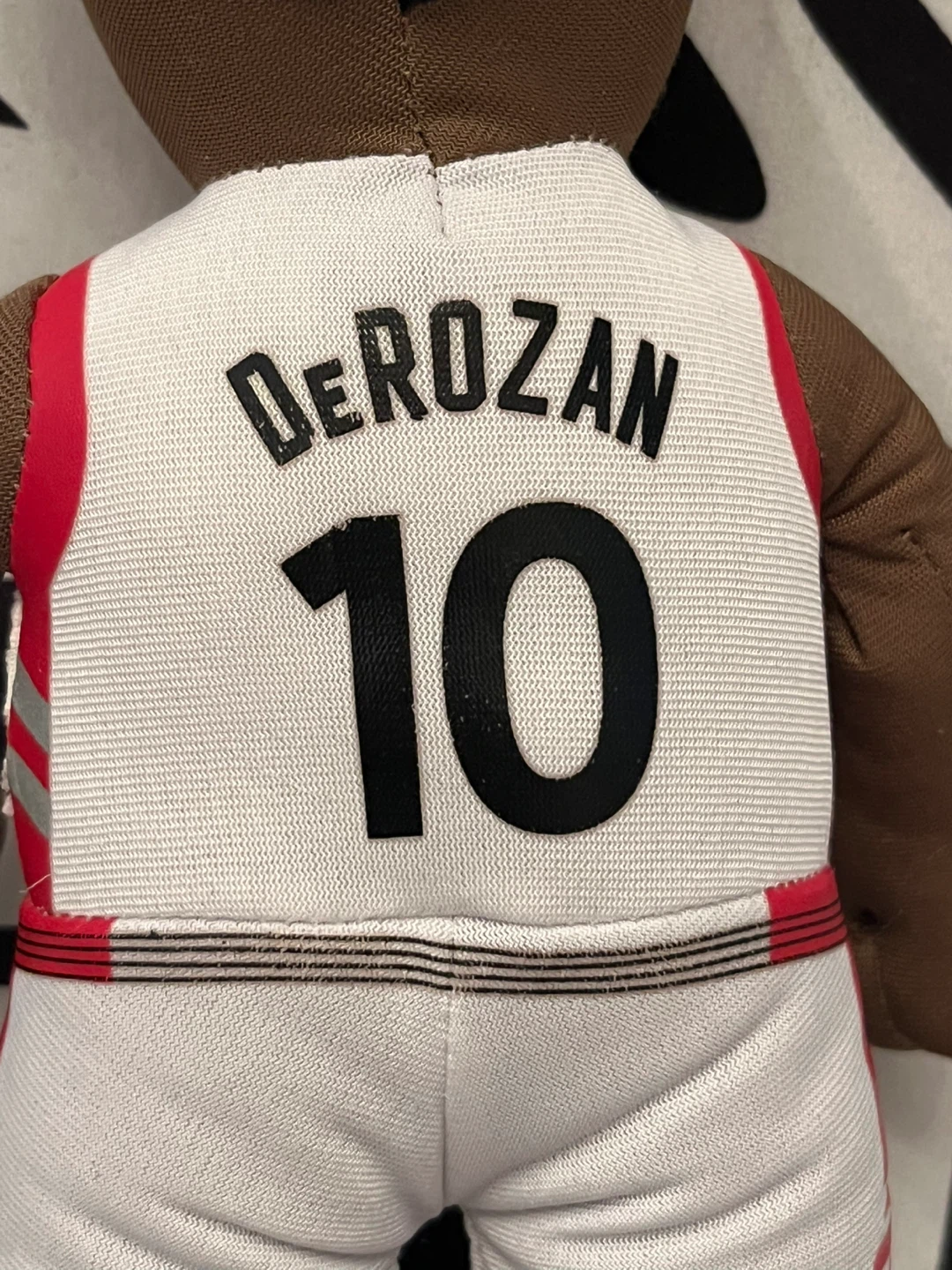 🏀 Toronto Raptors DeMar DeRozan Bleacher Creatures plush Toy - photo 4