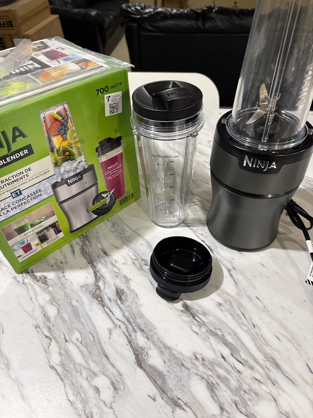 Ninja 700 Watt Blender with Cup