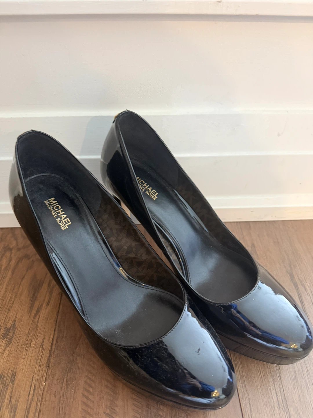 Michael Kors Black Patent Leather Heels - photo 2