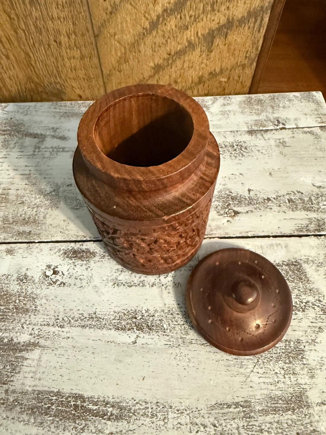 Carved wooden jar from India - photo 3