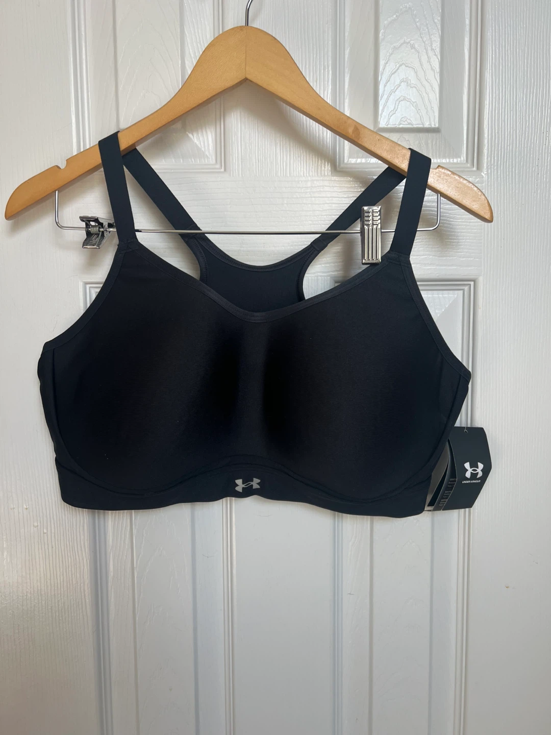 BNWT Under Armour Women's Black sports Bra size 1X