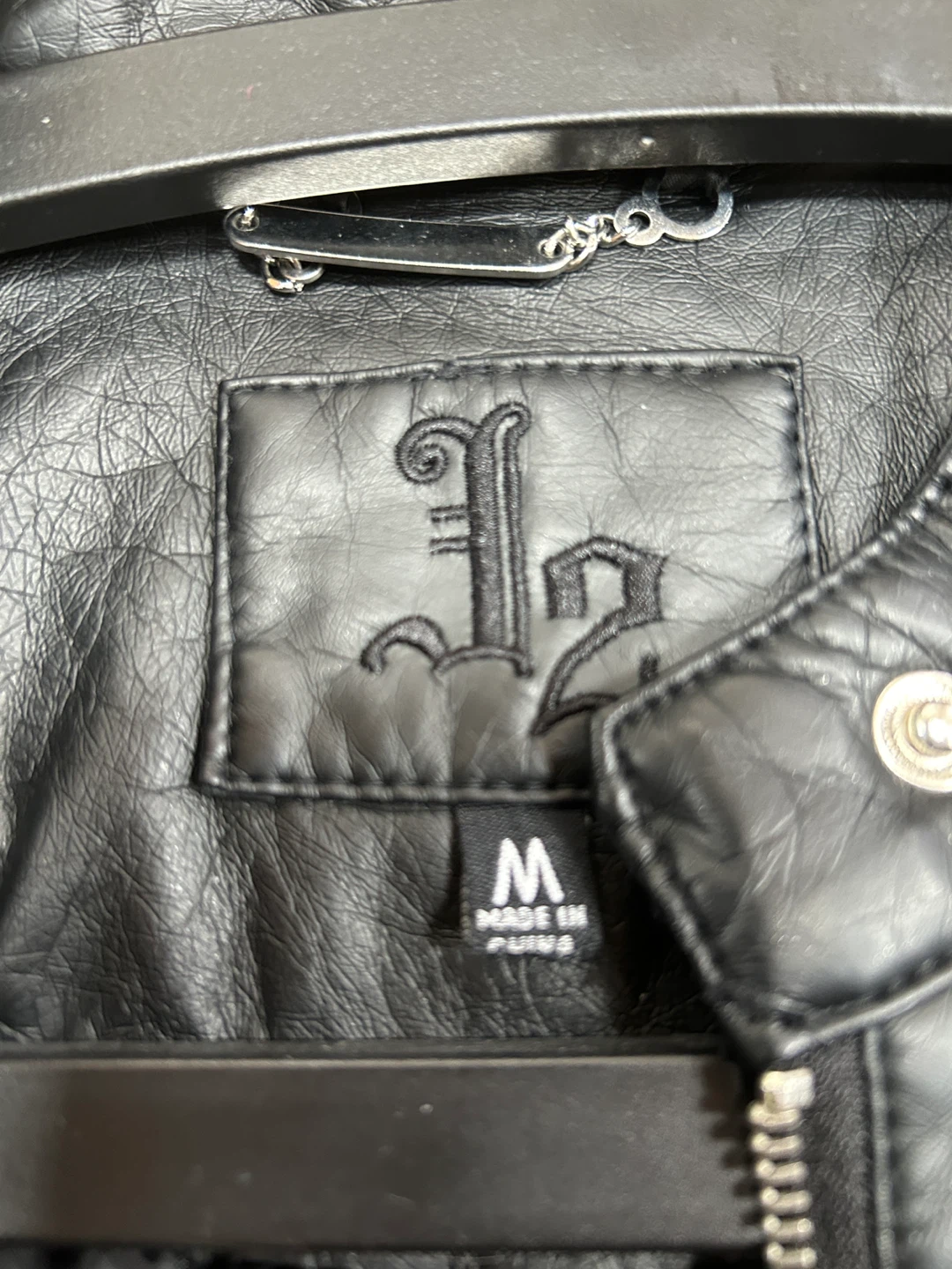 Black leather jacket - photo 4
