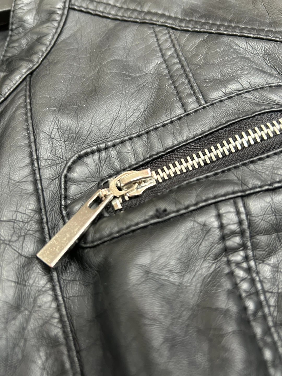 Black leather jacket - photo 5