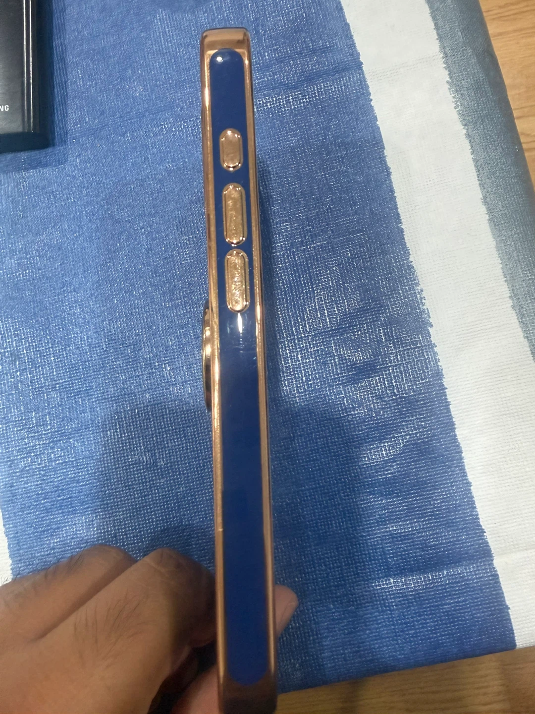Blue phone case with gold ring holder - photo 2