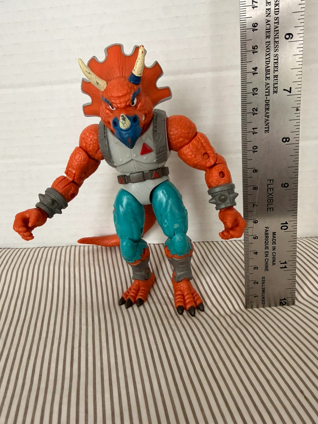 Teenage Mutant Ninja Turtles Triceraton Action Figure - photo 2