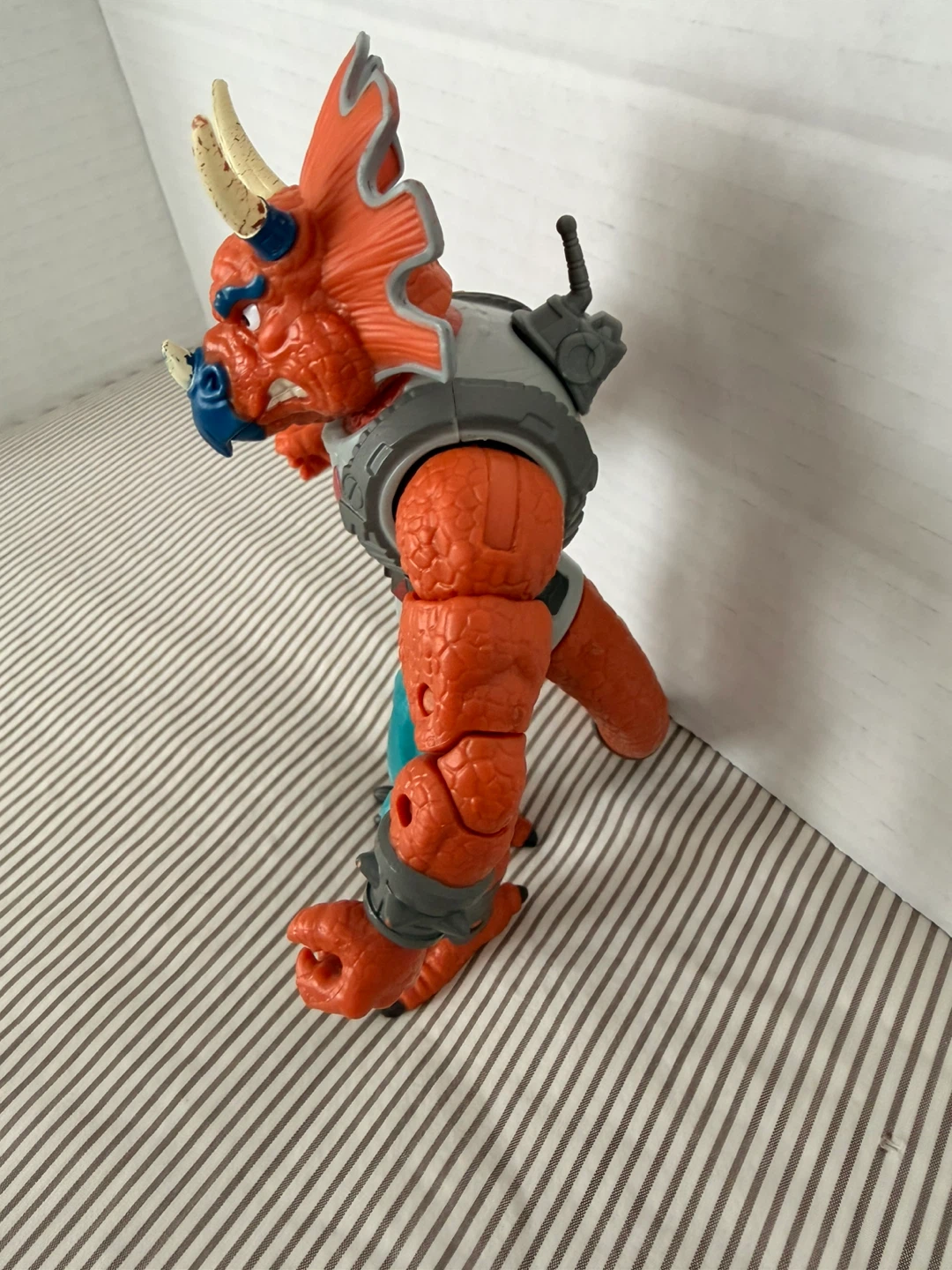 Teenage Mutant Ninja Turtles Triceraton Action Figure - photo 3
