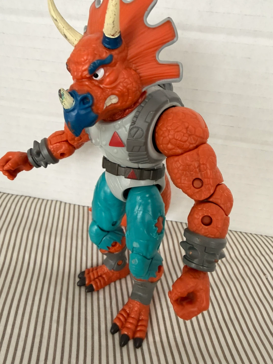 Teenage Mutant Ninja Turtles Triceraton Action Figure - photo 4