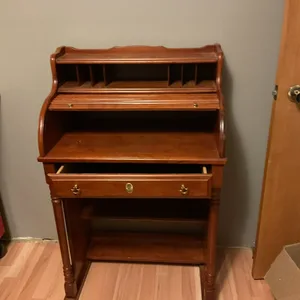 Roll-top wooden writing desk