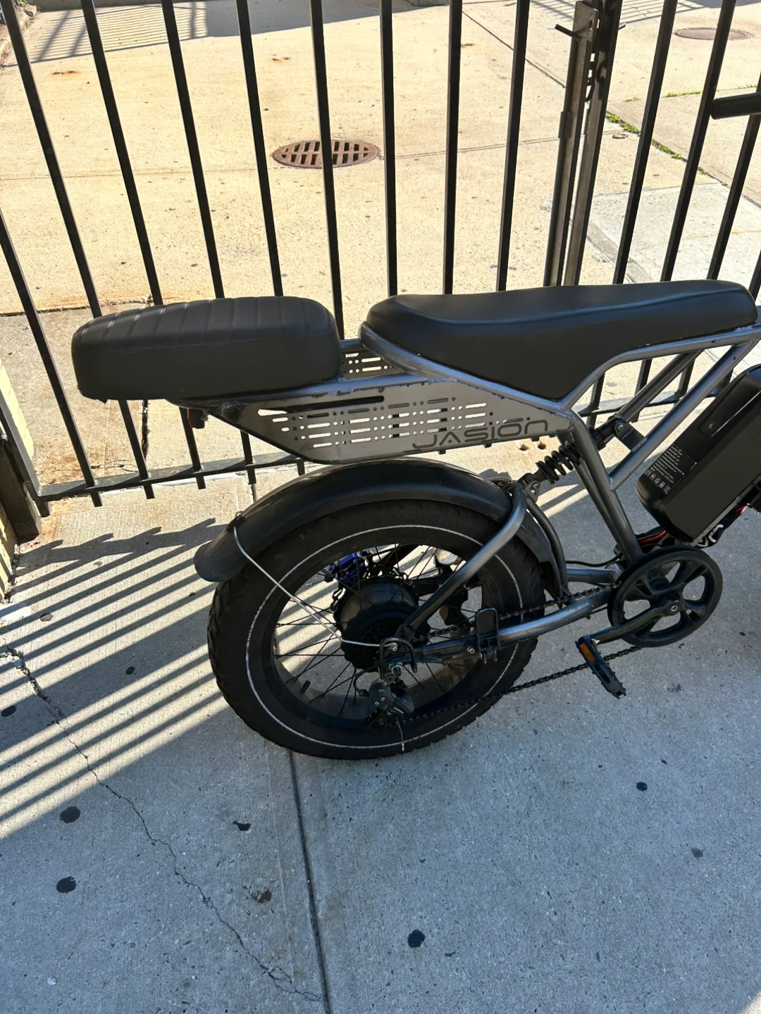 Juiced Bikes Scrambler Electric Bike