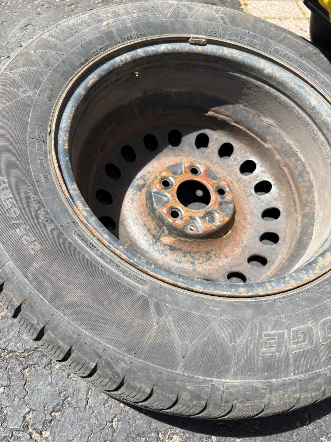 Motomaster Winter Tires with Rims - photo 2