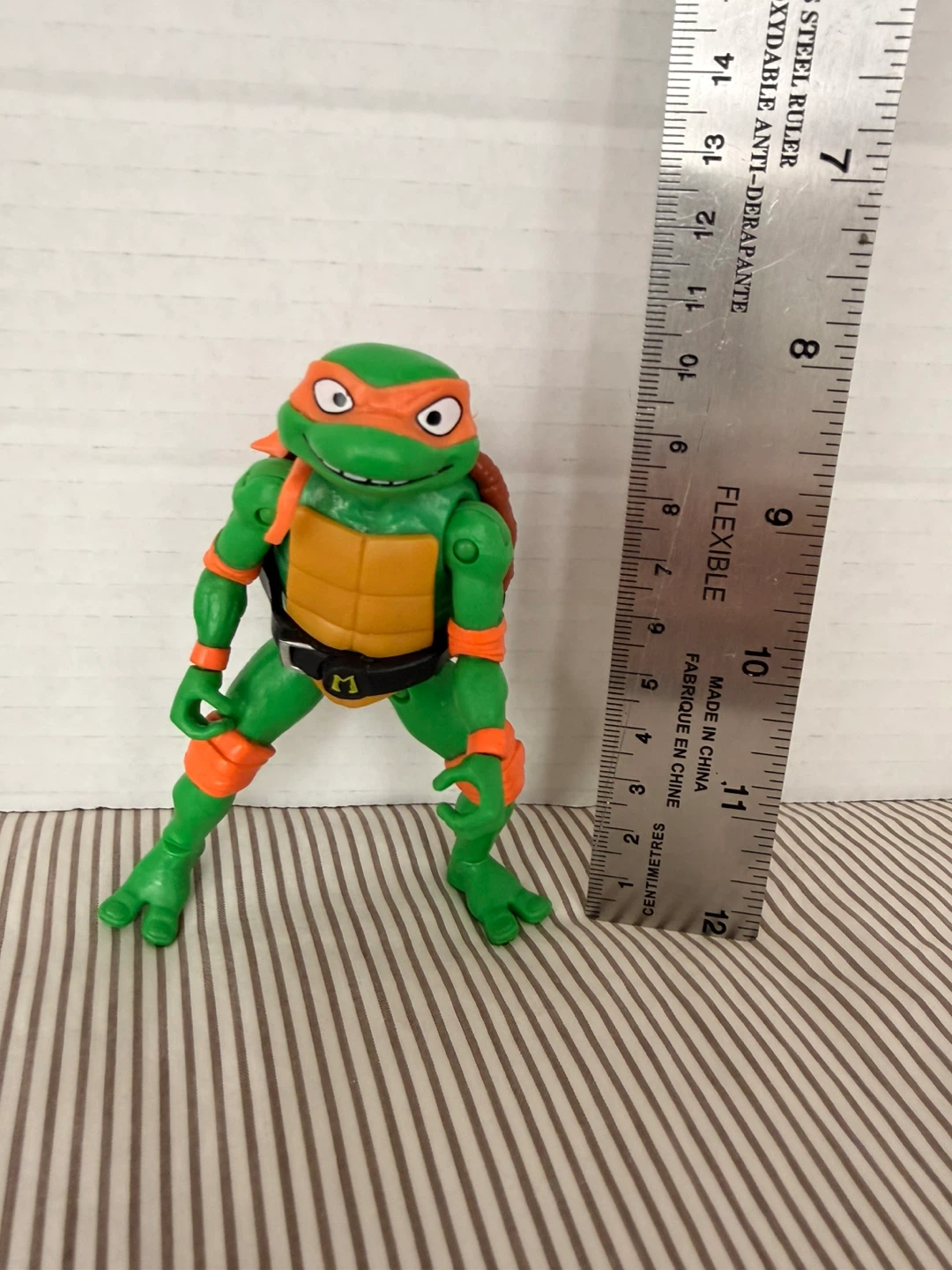 Teenage Mutant Ninja Turtles Michelangelo Action Figure - photo 4