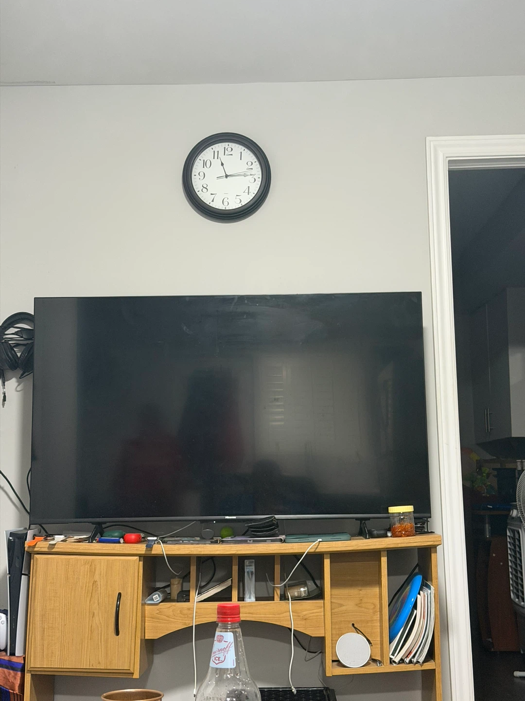 Hisense 55" QLED 4K Smart TV with free Tv Unit - photo 2