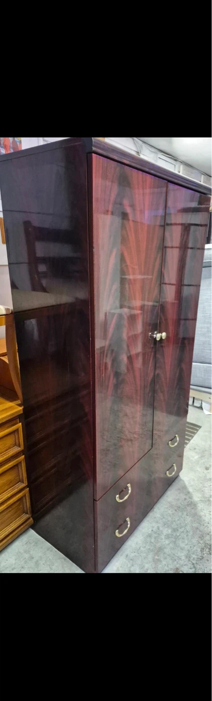 Brand new Wardrobe with drawers