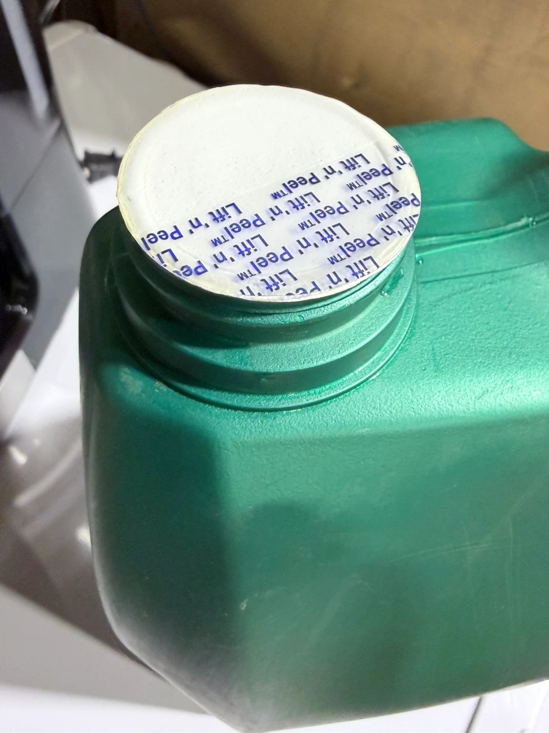 Motor oil - photo 2