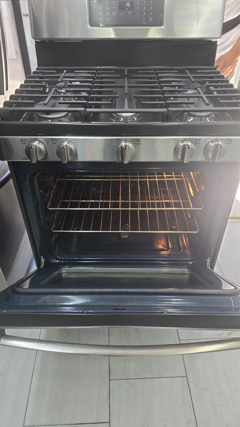 Ge 30 inches Stainless Steel Gas Range 5 burner with air fry - photo 3