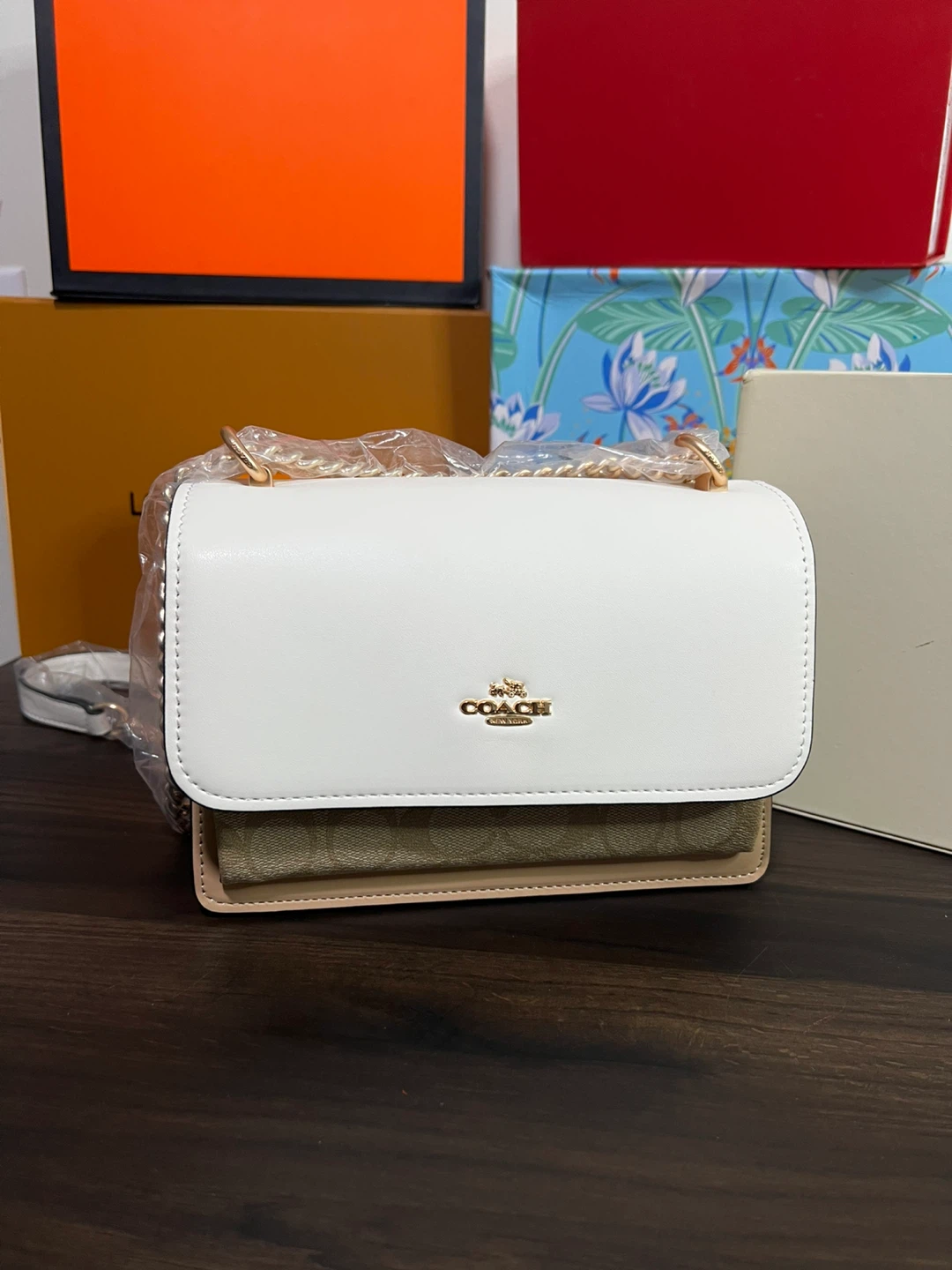 Coach Shoulder Bag - White/Tan