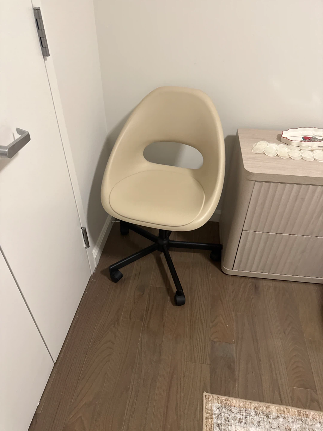 IKEA desk and chair - photo 2