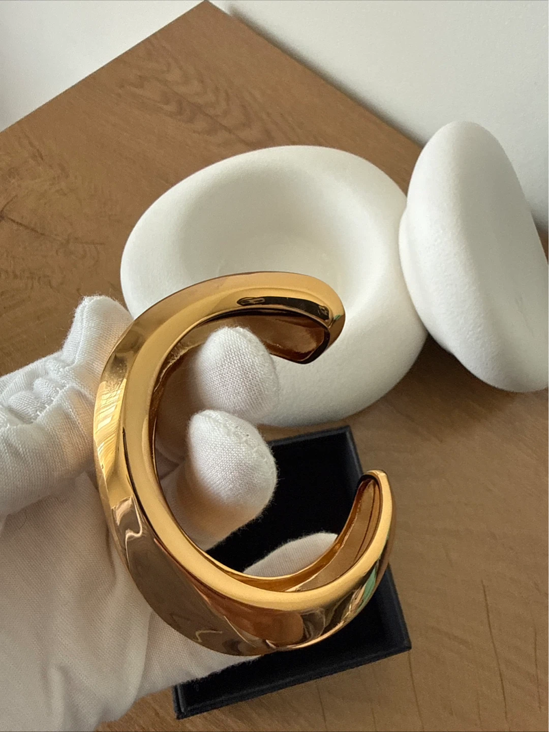 Gold Tone Sculptural Cuff Bracelet - photo 3