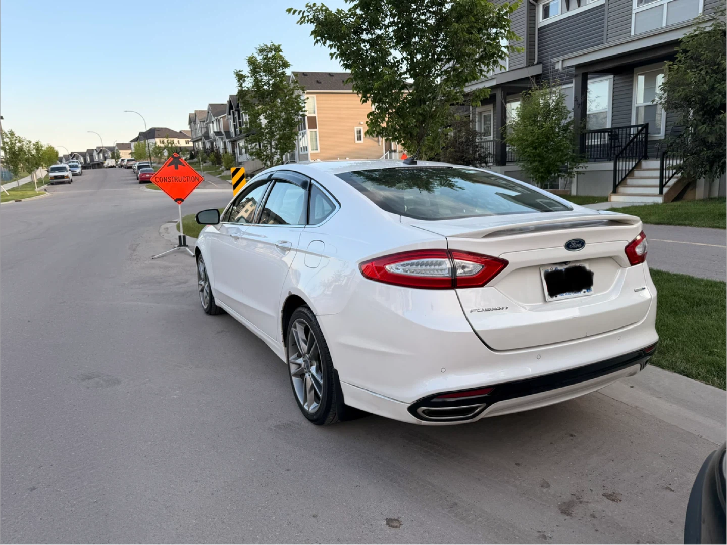 White Ford Fusion - photo 2