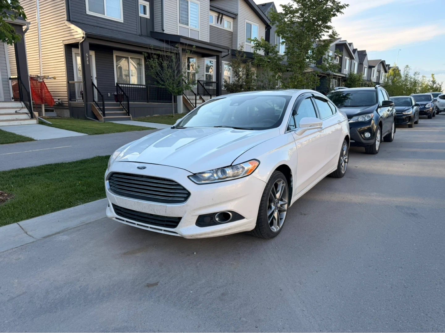 White Ford Fusion