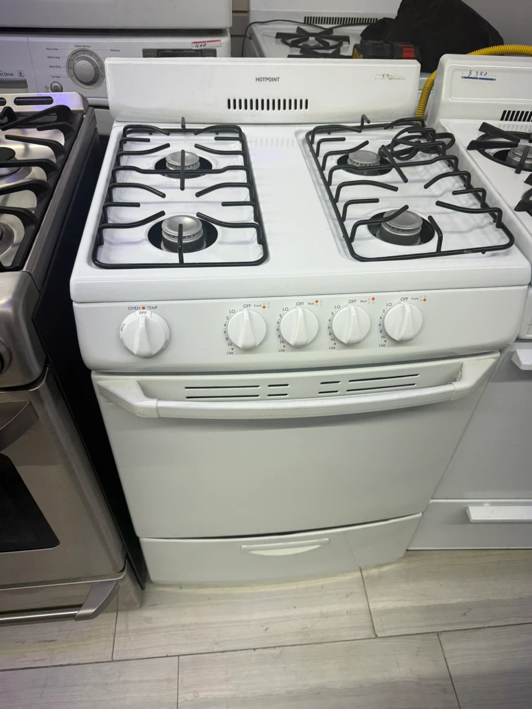 White Hotpoint Gas Range Stove 24 inches