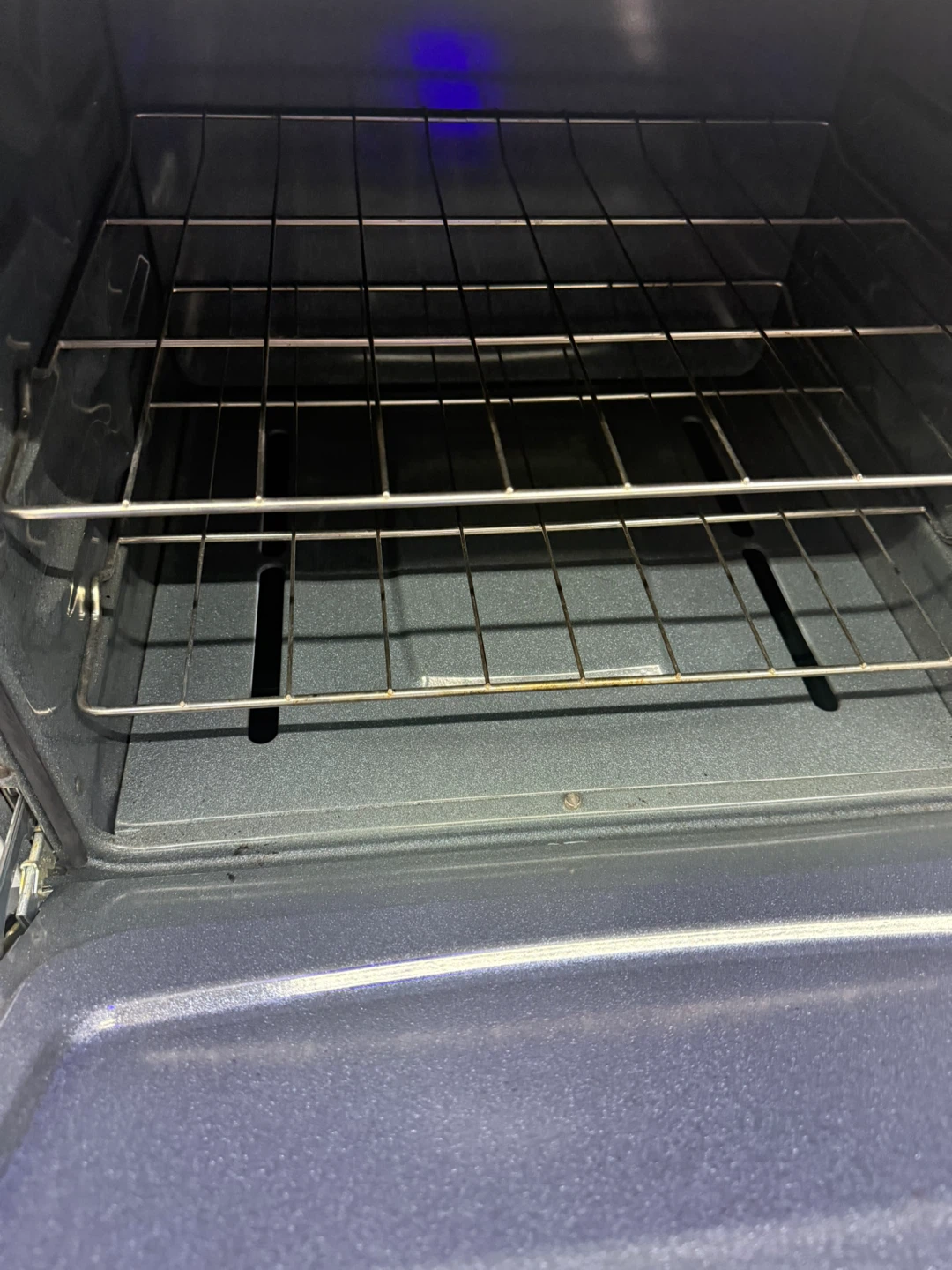 White Hotpoint Gas Range Stove 24 inches - photo 2