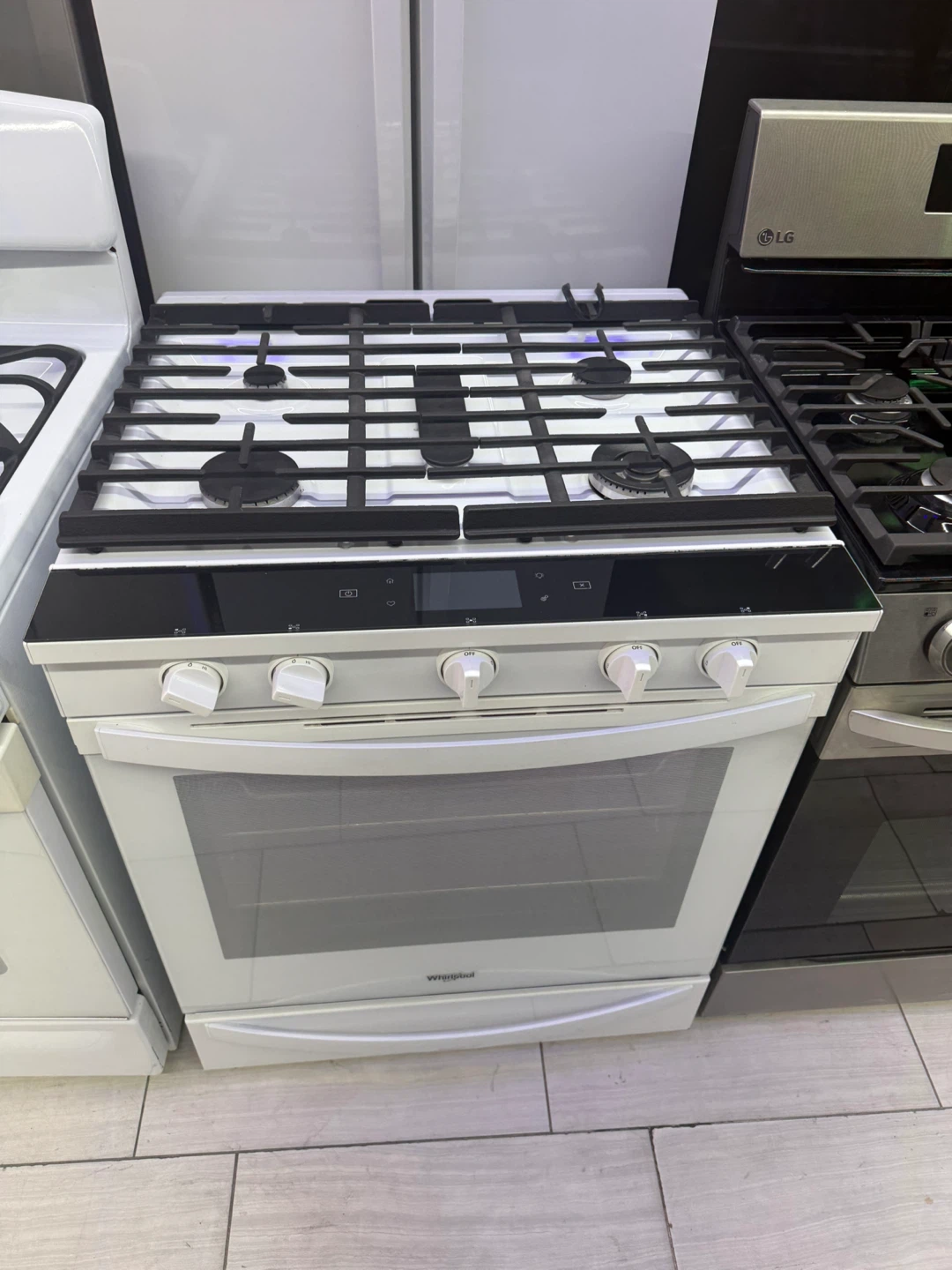 Whirlpool White Gas Range 5 burner slid on
