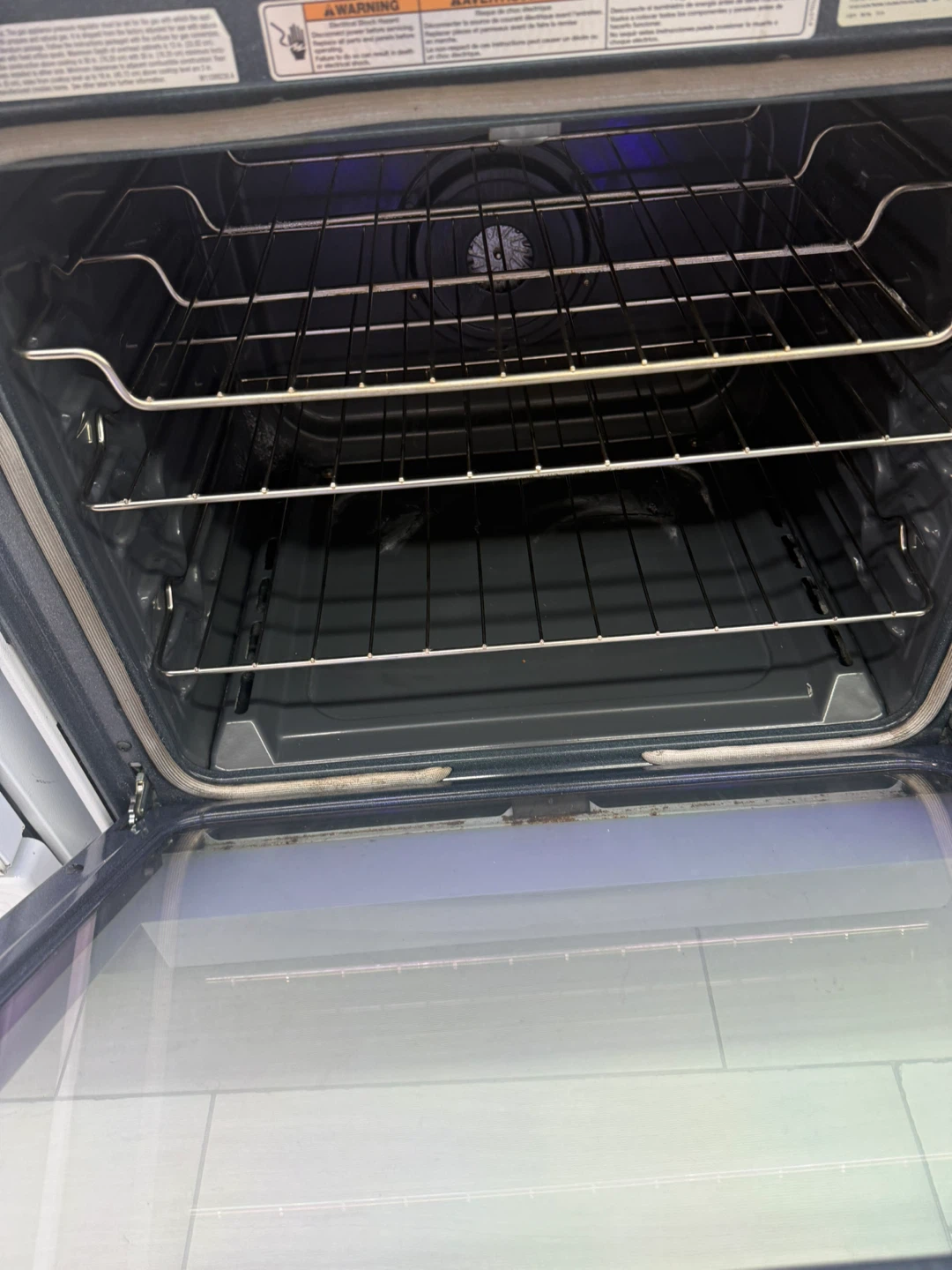 Whirlpool White Gas Range 5 burner slid on - photo 2