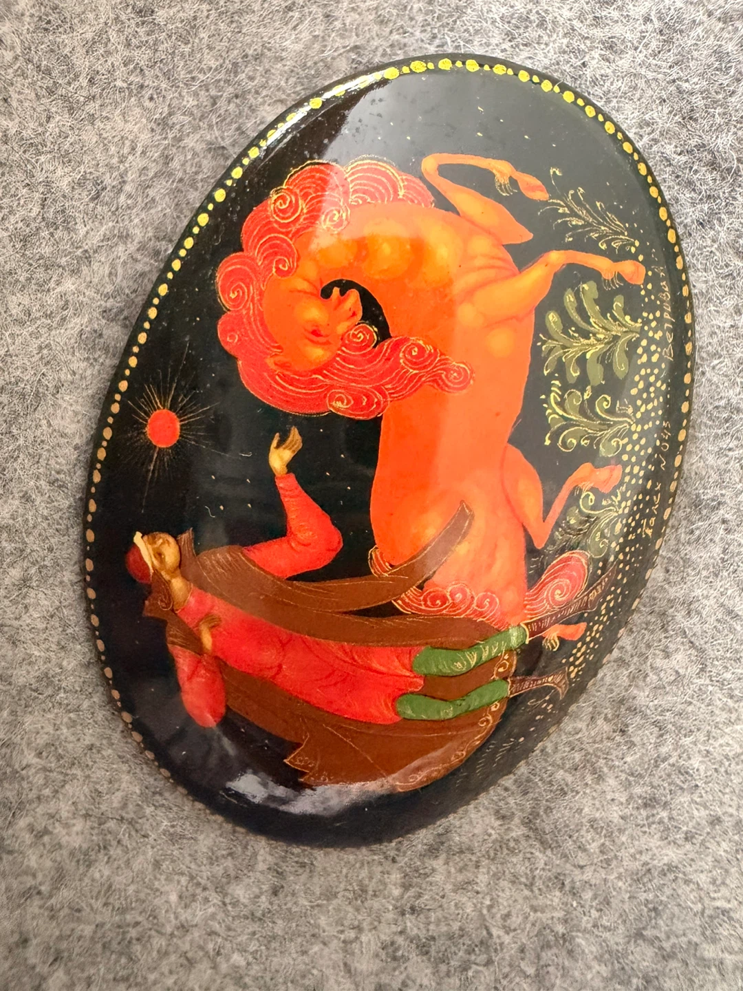 Vintage Russian Palekh Lacquer Brooch Pin - photo 2