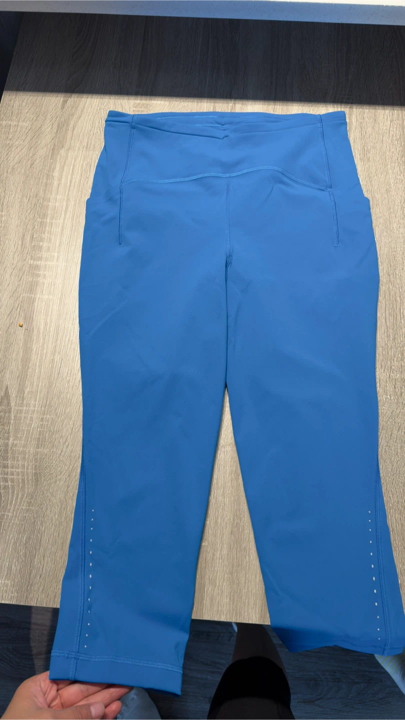 Lululemon Blue Crop Leggings Size 10 - photo 2