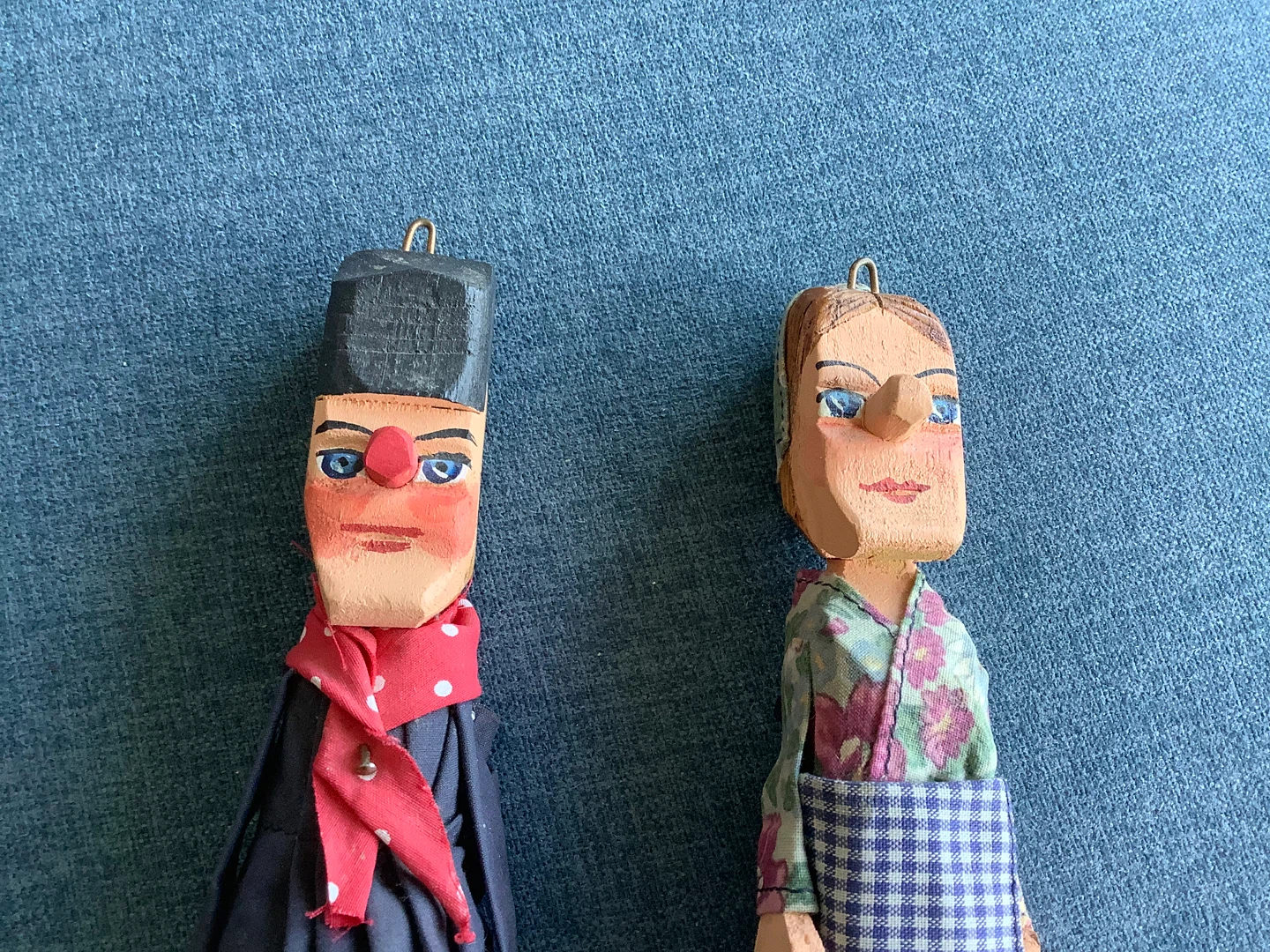 Two Vintage Hand Carved/Painted Wood Folk Art Dolls 🐞 - photo 2