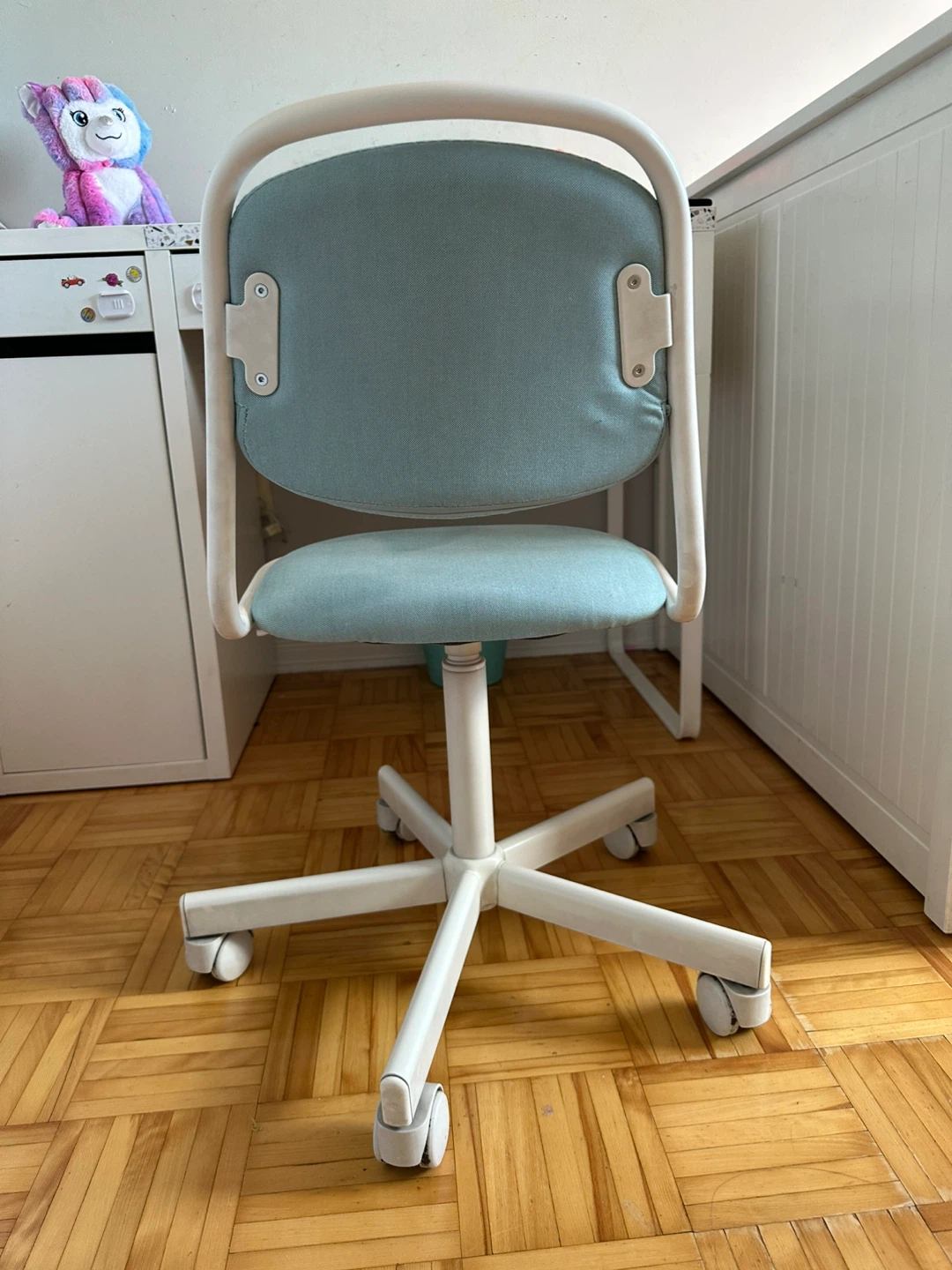 Child's Desk Chair