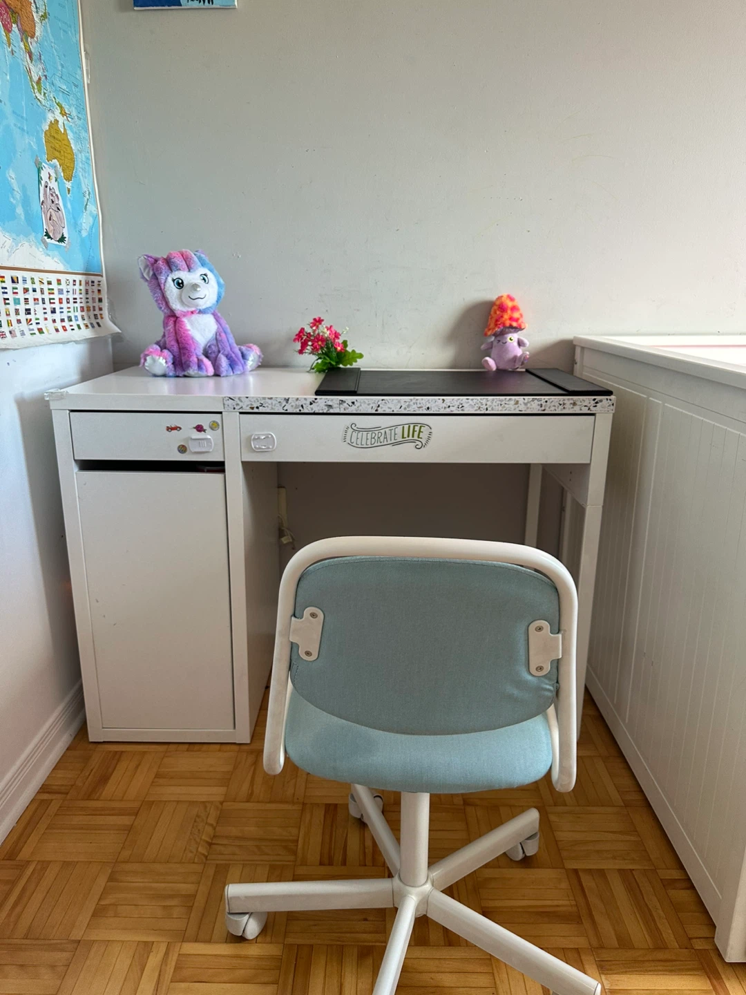 Child's Desk Chair - photo 2